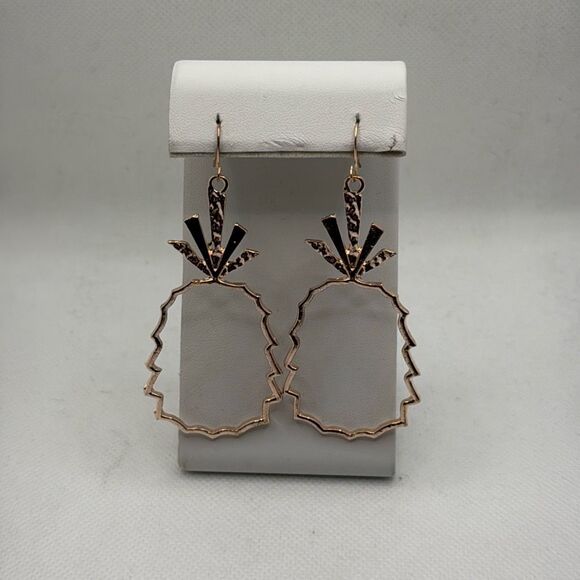 NWOT Pineapple fishhook earrings - Picture 1 of 4